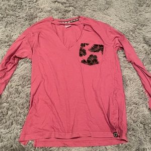 Vs pink long sleeve with cute out front